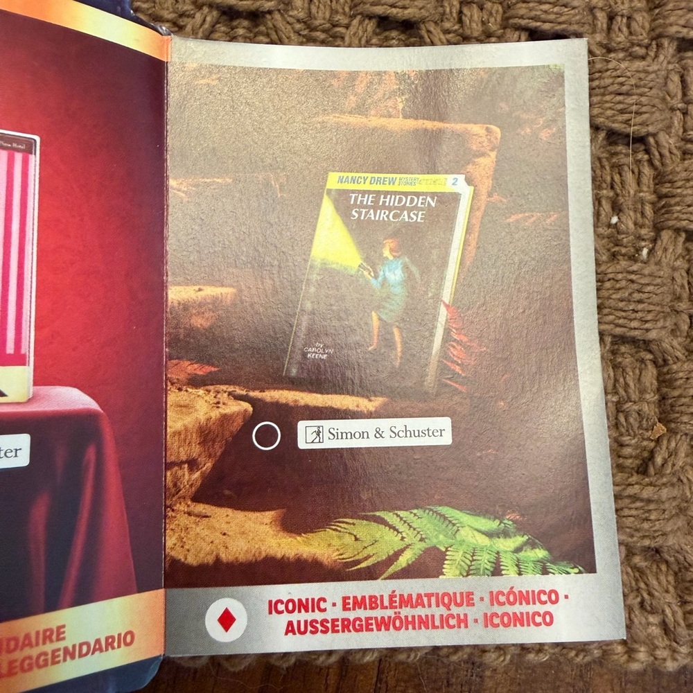 Mini Brands Books - Picture 3 of 3